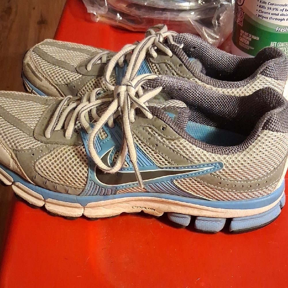 Nike Kids Sneakers in Light Blue and Gray Mesh - Picture 7 of 12